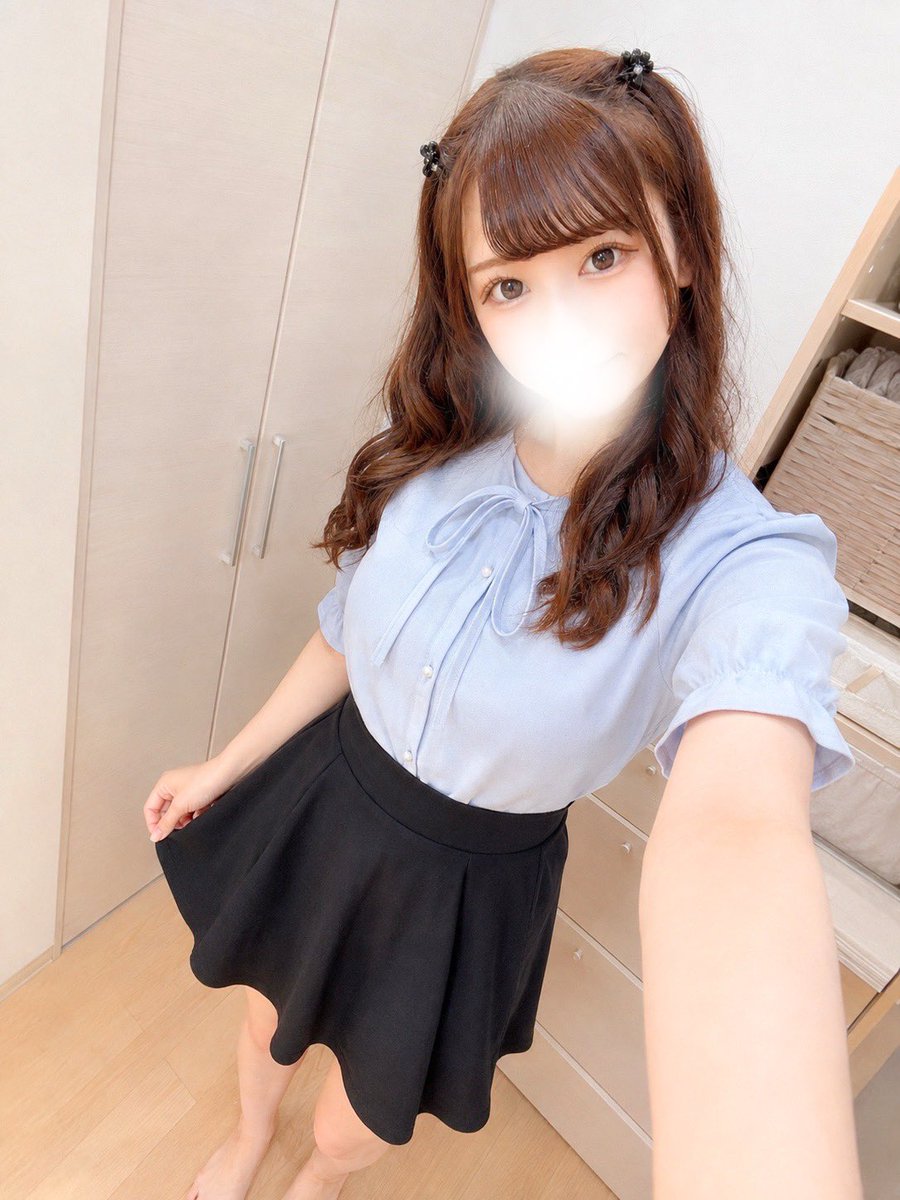 aaamilooove's tweet photo. おはようございます🤍
朝から雨雨ですね🌧️

今日はおやすみもらってますよ💤
ネトフリ鑑賞DAYかな！
オススメあったら教えて！！

☎️：080-1230-5000

#メンエス名古屋 #メンエス
#名古屋 #丸の内 #栄 https://t.co/3jNBcJ3rIa