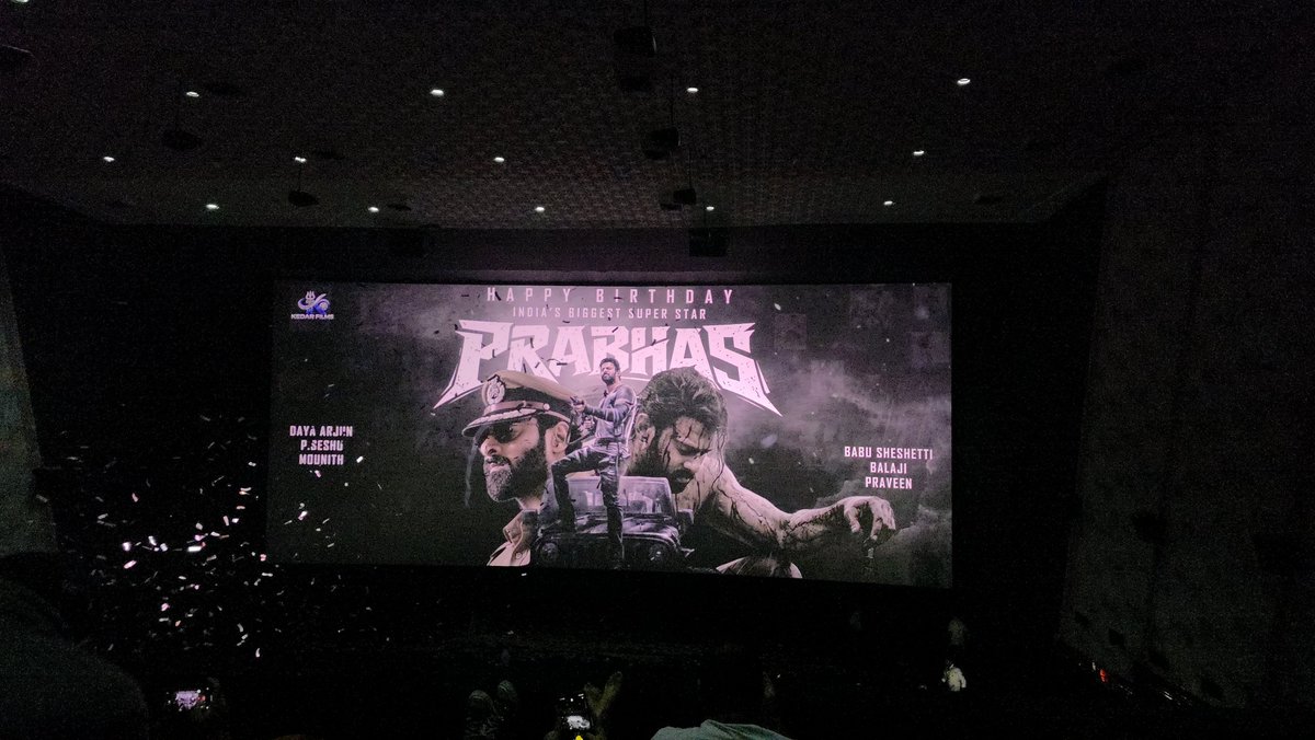 AkkineniAvenger's tweet photo. emana energy ha adi 2nd show ki masss raa reyy.........
Interval edits are bangers🔥🔥🔥🔥
#VarshamReRelease #HBDPrabhas https://t.co/RFgQexz6OK