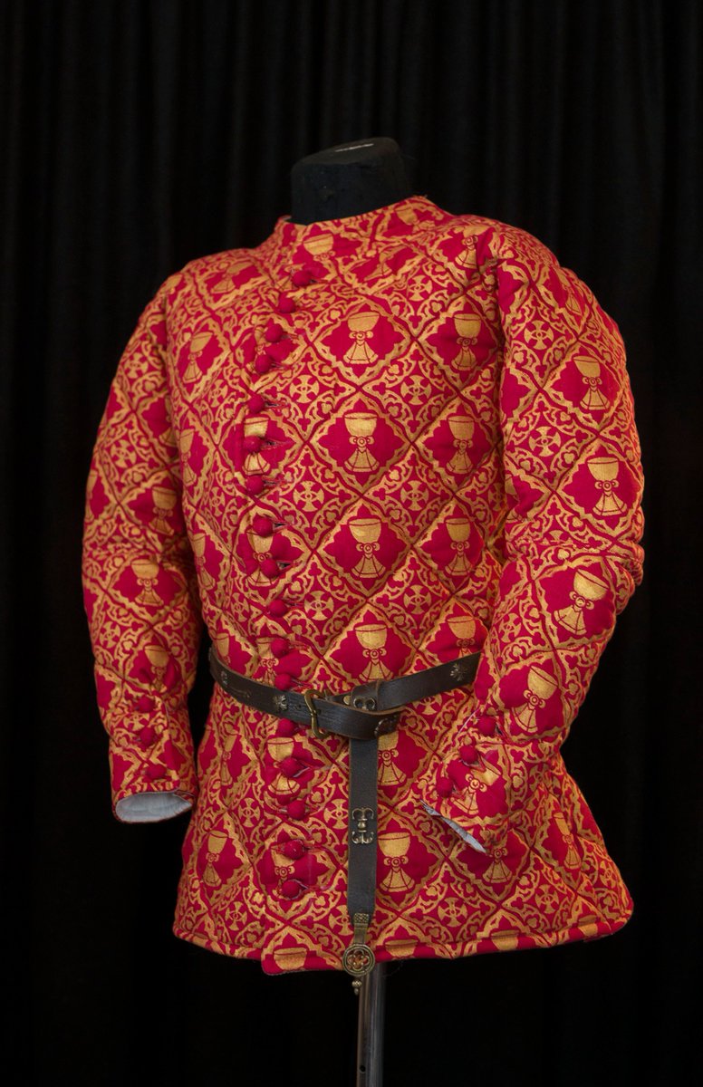 NatoI23406's tweet photo. Сшили с отцом гуситский гамбезон.
#medieval #pourpoint #hussits #bohemia https://t.co/a6tp3crwUH