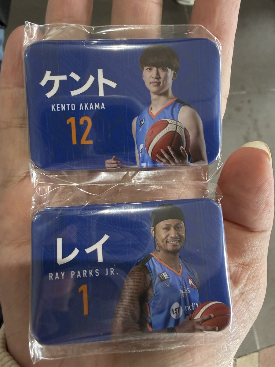 korinkei's tweet photo. 交換
ニックネーム缶バッジ

譲  #1  #12
求  #3 または定価
#12 は交換優先とさせていただきます

#茨城ロボッツ https://t.co/eTq7AmYu8j