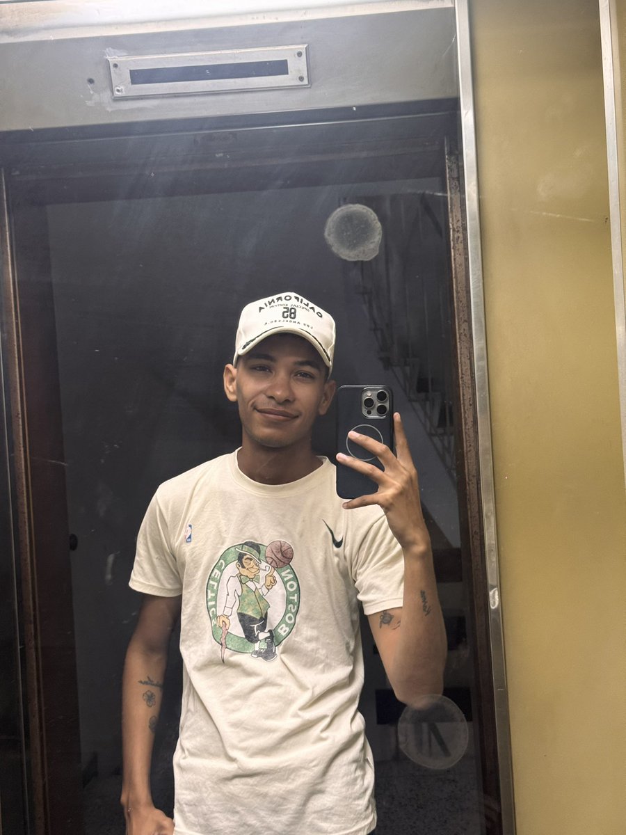 Luisdbr09's tweet photo. Únete a mi canal free🔥
https://t.co/fb4KkQpuHA https://t.co/fN249zet1G