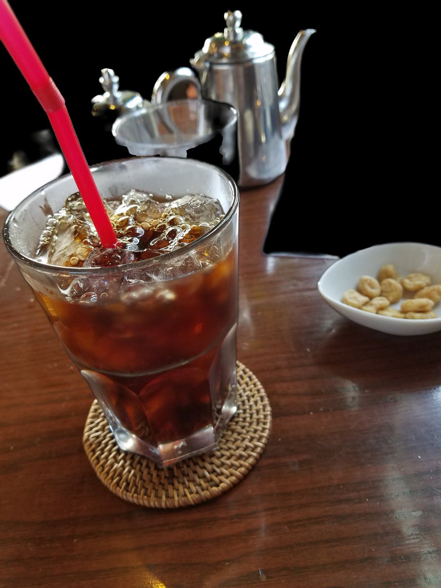5566masa's tweet photo. 喫茶店の
アイスコーヒーとナッツです
ちょいと一息しましょーよ。 https://t.co/W0lM8NZX42