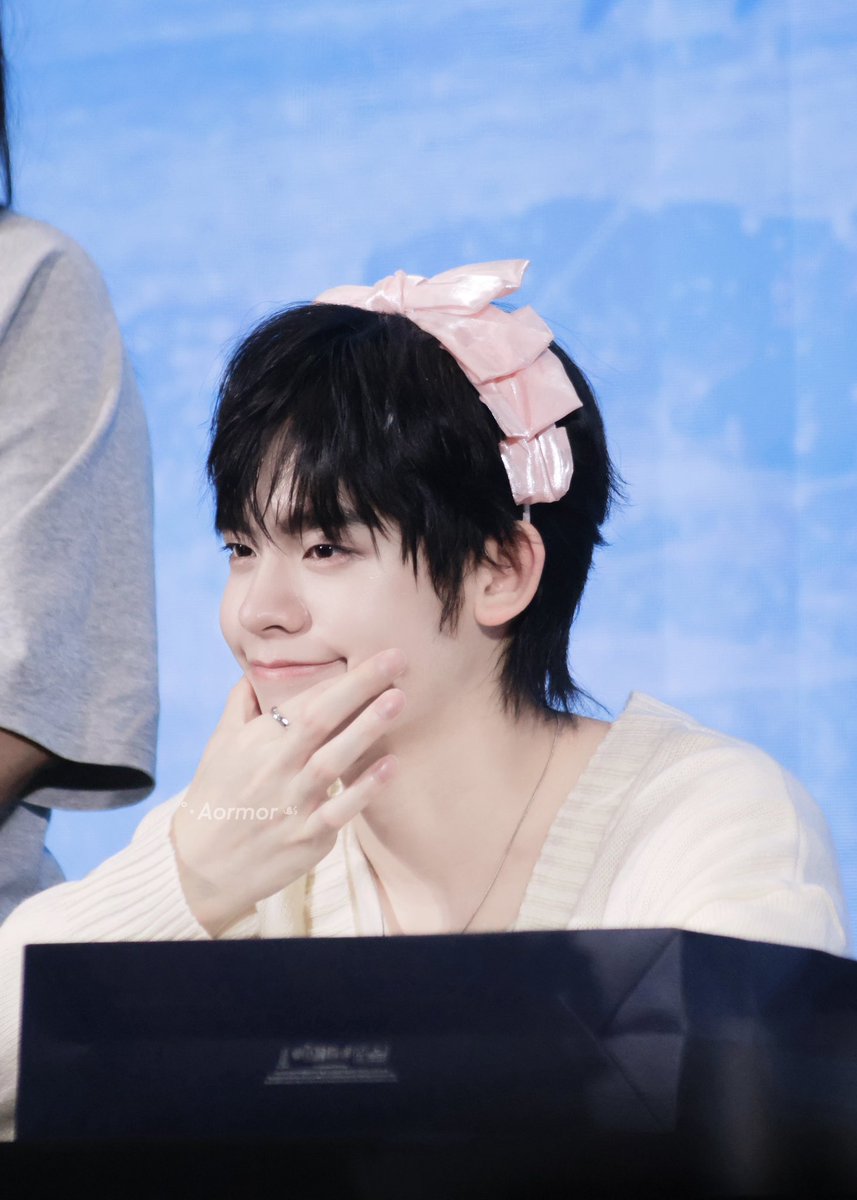 ilymyfridae's tweet photo. ( 📷 ) : 20261023 ★ 
 
อยากกิมขนมปัง :3 🍞🎀

#HappyLittleWorldWithPor
꒰ @porsuppakarn ✿ #porsuppakarn ꒱  ⋆˙
꒰ #TeeteePor ❤︎ * יִ  ꒱ https://t.co/tyRch8J4NQ