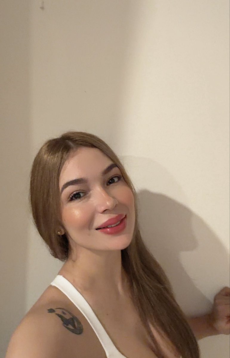 AntonellaFerran's tweet photo. 😚 https://t.co/DVMfD2lYoY