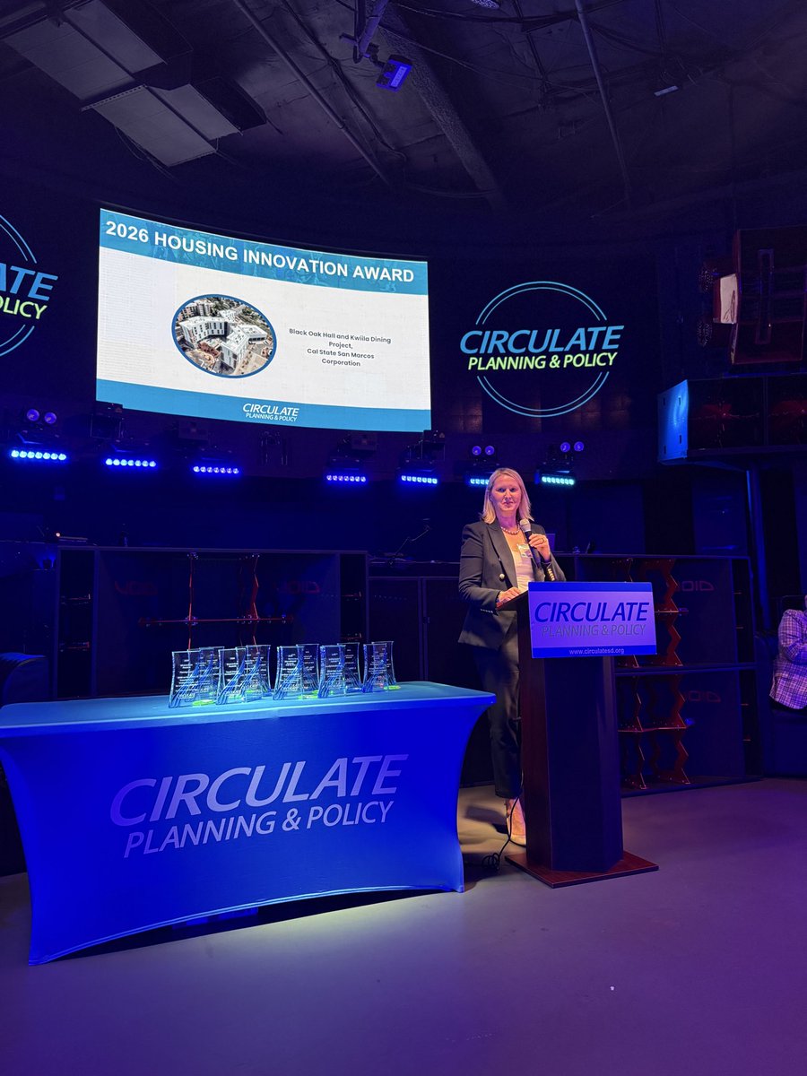 CirculateSD's tweet photo. A big thank you to our incredible 2026 Momentum Awards presenters for helping us recognize the people, projects, and big ideas moving San Diego forward! 🎤✨ https://t.co/XteSCromSc