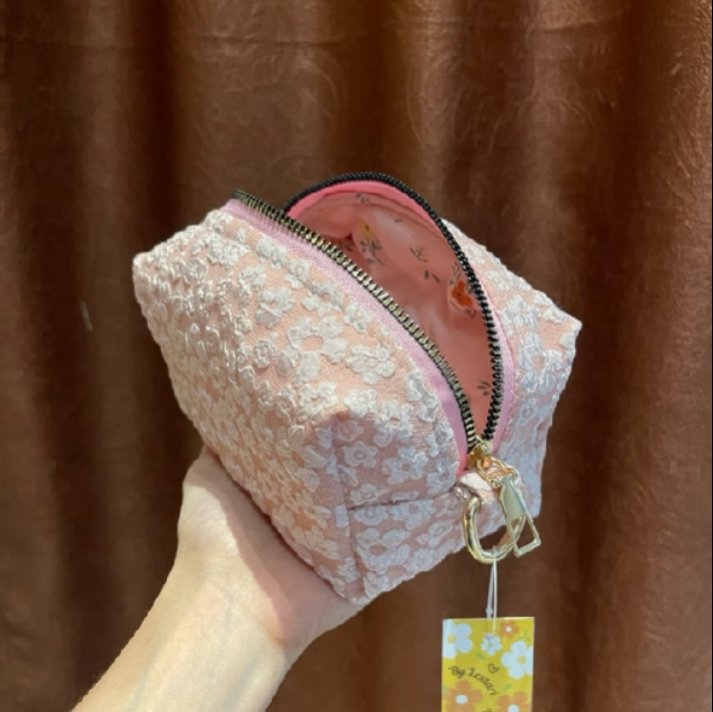 didiyaa23's tweet photo. pouch gemasss aesthetic 😍
worth to buy girlsss🥳

https://t.co/qi0GYwK8RI https://t.co/4lE8JYkZkp