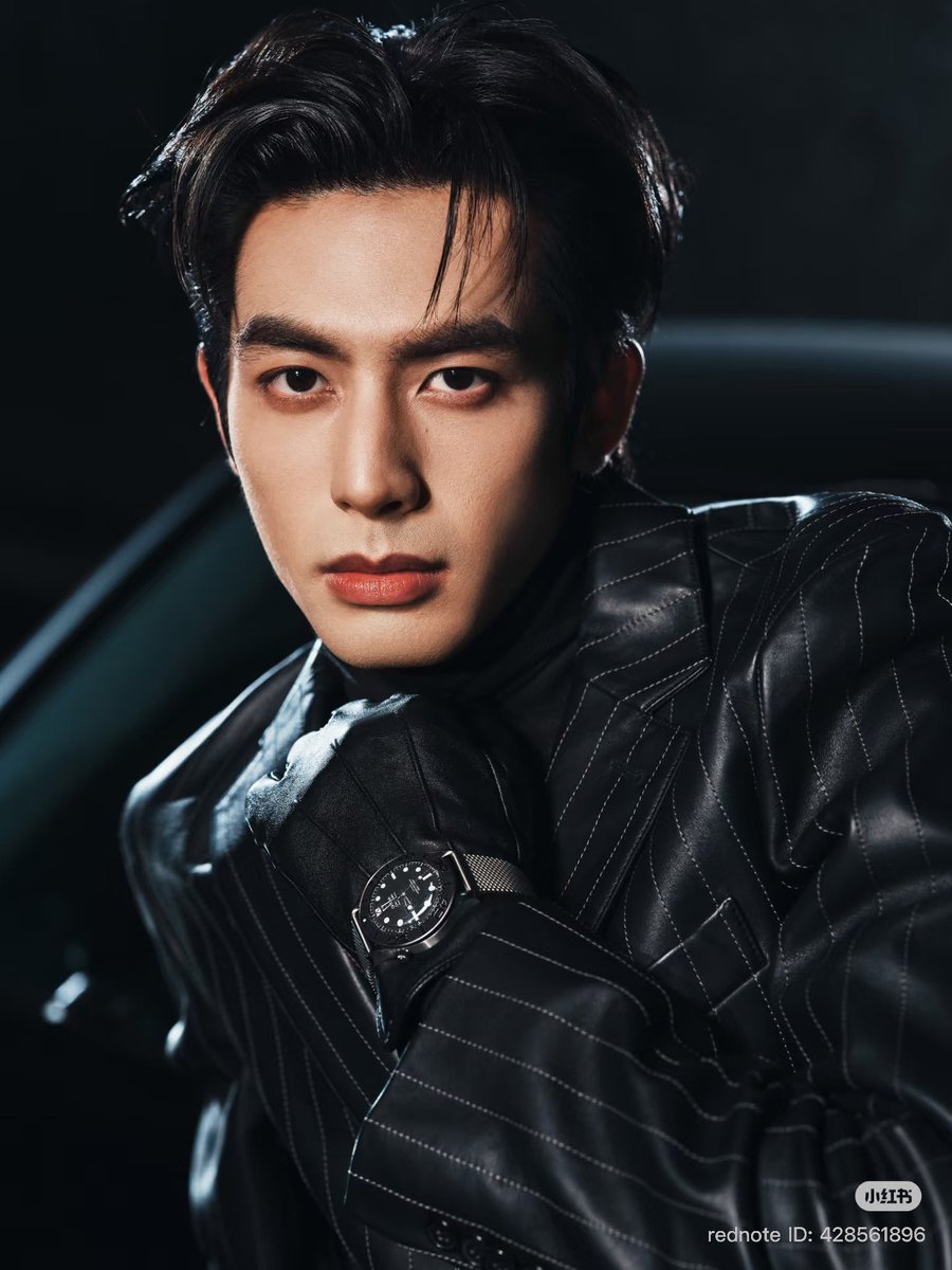 mylilbabyj's tweet photo. 4 Luxury Brands, One Vogue Night✨

🕴️Hermès
🕶️ Gucci
⌚ OMEGA
💎 MIKIMOTO https://t.co/M31TP2zohZ