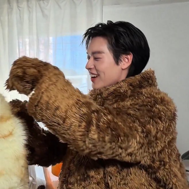 praertt's tweet photo. “มีแต่คนบอกว่าเหมือนหมาคับ ผมอยากจะเป็นสัตว์เท่ ๆ เหมือนเสืออะไรงี้ จบหมาทุกที”

หน้าคนพูด : https://t.co/OTsEGoV6D2