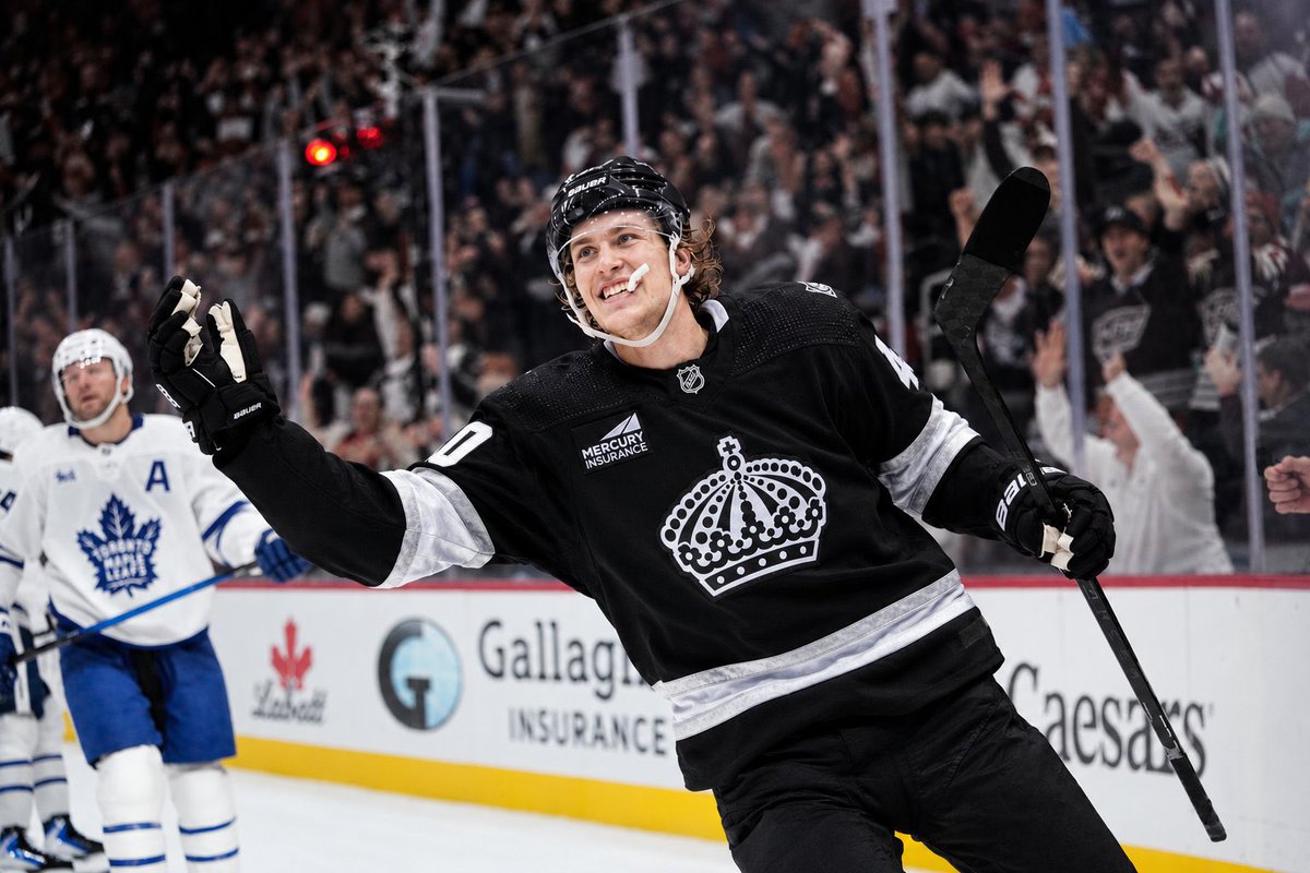 BeautyFromBin's tweet photo. If you give me Simon Edvinsson. I have no complaints. #GoKingsGo https://t.co/lymZcIbMaD