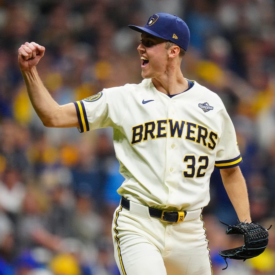 BitacoraPma's tweet photo. #MLB | #WorldSeries #TBvsMIL - Juego 1

Tampa Bay Rays (0) 2-3 (1) Milwaukee Brewers: #ThisIsMyCrew pega 1ro, eso sí, con su cerrador Trevor Megill "trabajando de más".

💥Jackson Chourio: 4-2, CE, CA
💥William Contreras: 3-2, CE

LG: Jacob Misiorowski - LP: Nick Martinez - JS: T.Megill

📸cortesía @MLB