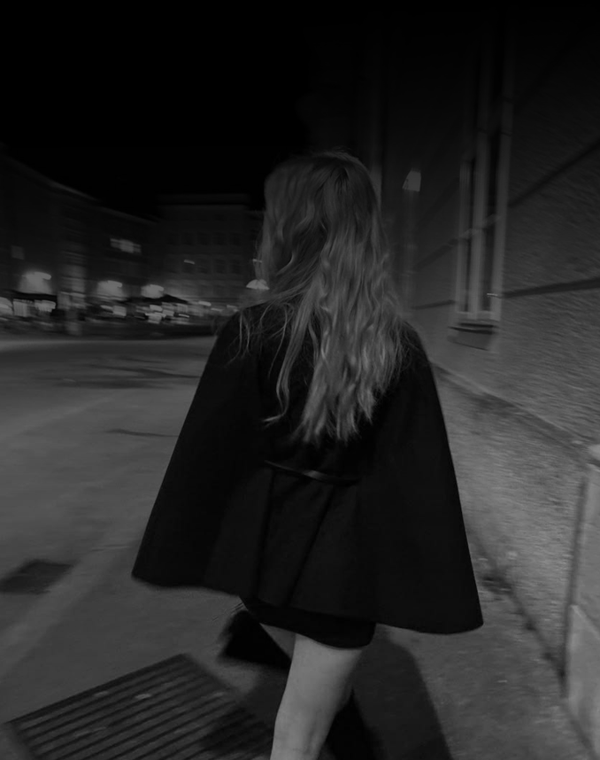 RMCASHB0URNE's tweet photo. ⠀

⠀ ⠀⠀ ⠀⠀𝐂𝐀𝐃𝐄𝐓:      ♡
⠀ ⠀⠀ ⠀⠀avery canvendish
⠀ ⠀⠀ ⠀⠀edad: 19-20. 
⠀ ⠀⠀ ⠀⠀carrera y curso: historia del arte, segundo año. 
⠀ ⠀⠀ ⠀⠀grupo: herederos. 
⠀ ⠀⠀ ⠀⠀fc: a elección.

⠀ https://t.co/NjSVNPOIpD