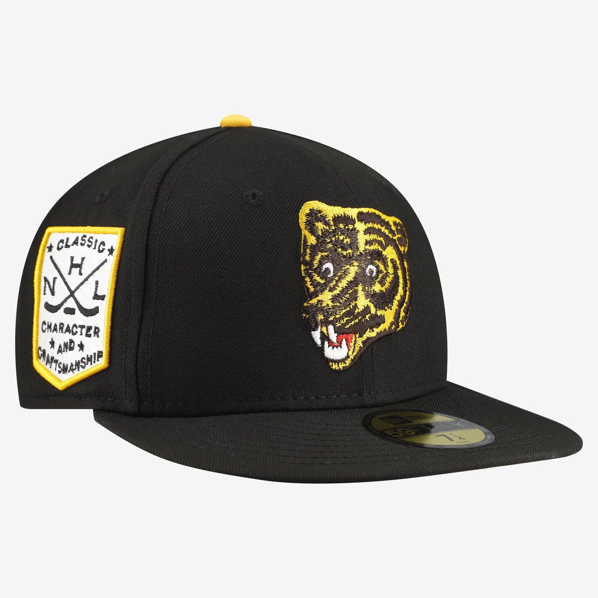 ThePuckLibrary's tweet photo. 🇨🇦 Canada! Get 15% off select items during the weekend, including Crosby & Kane jerseys 🏒

New arrivals too (no discount)! Check out these New Era hats they look awesome!👀

https://t.co/YBEGPrJWQV

#NHLBruins #GoHabsGo #NYR #LetsGoPens 

Ad • We may earn a commission on eligible purchases