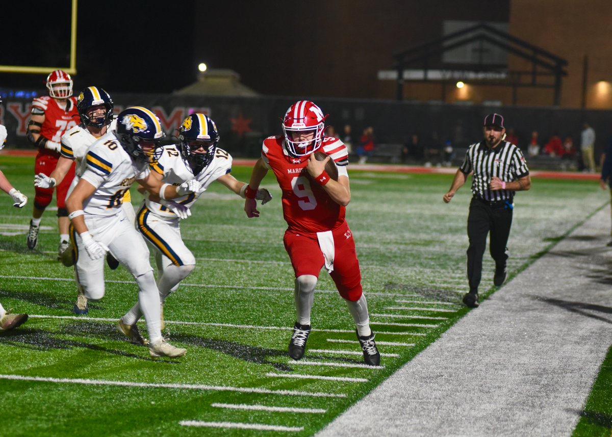 Tim_OBrien10's tweet photo. Marist 49 Neuqua Valley 28 FINAL
Conor Hunt 139 rush yds/3 TD, Jake Fleming 371 pass yds/3 TD, JJ Nash, Conor Fleming and Billy Nitsche rec TD each, Tommy Hosty rush TD, Brendan Killen INT for Marist (6-4) in Class 8A opening-round win. RedHawks at Mount Carmel in first round. https://t.co/iyw1N5fCpR
