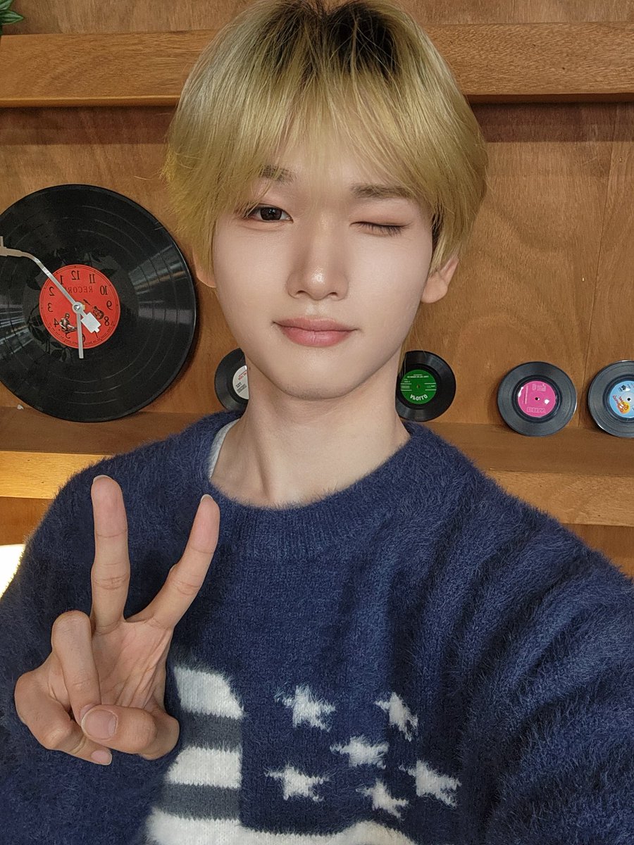 itsnot9ver's tweet photo. π 261023 π° jihoo cosmofans update
π° βμ€λ λΌμ΄λΈ λ무 μ¬λ°μλλ° λ€λ€ μ¬λ°μλμ?? μμΌλ‘λ μ λΆνλ립λλ€! ππββοΈβ
γ΄ βTodayβs Live stream was so much funβdid everyone else enjoy it too?? I look forward to your continued support! ππββοΈβ
#idntt #findid #kimjihoo #κΉμ§ν https://t.co/W2PrAmUTcv