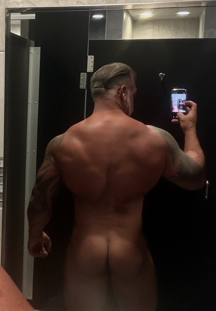 misfitsilverfox's tweet photo. Back day https://t.co/PLhzZbTKpC