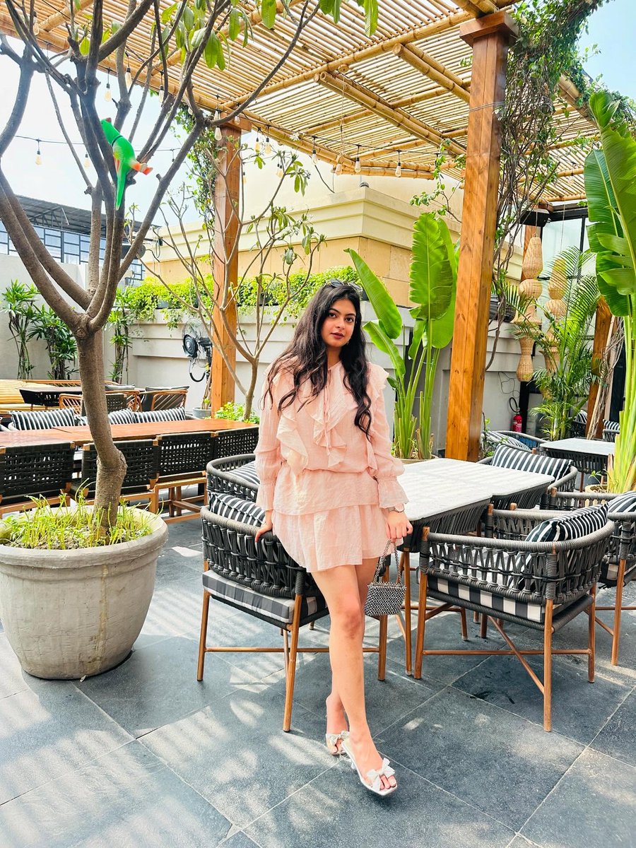 Snehamandhpl's tweet photo. Good morning โ๏ธโจ
Elegance in every step confidence in every move. Wishing everyone a beautiful morning filled with positive energy new opportunities and success. ๐ฟ๐ค
#GoodMorning #FridayVibes #Elegance #PositiveEnergy #fashionbloger https://t.co/HKnYsUhknW