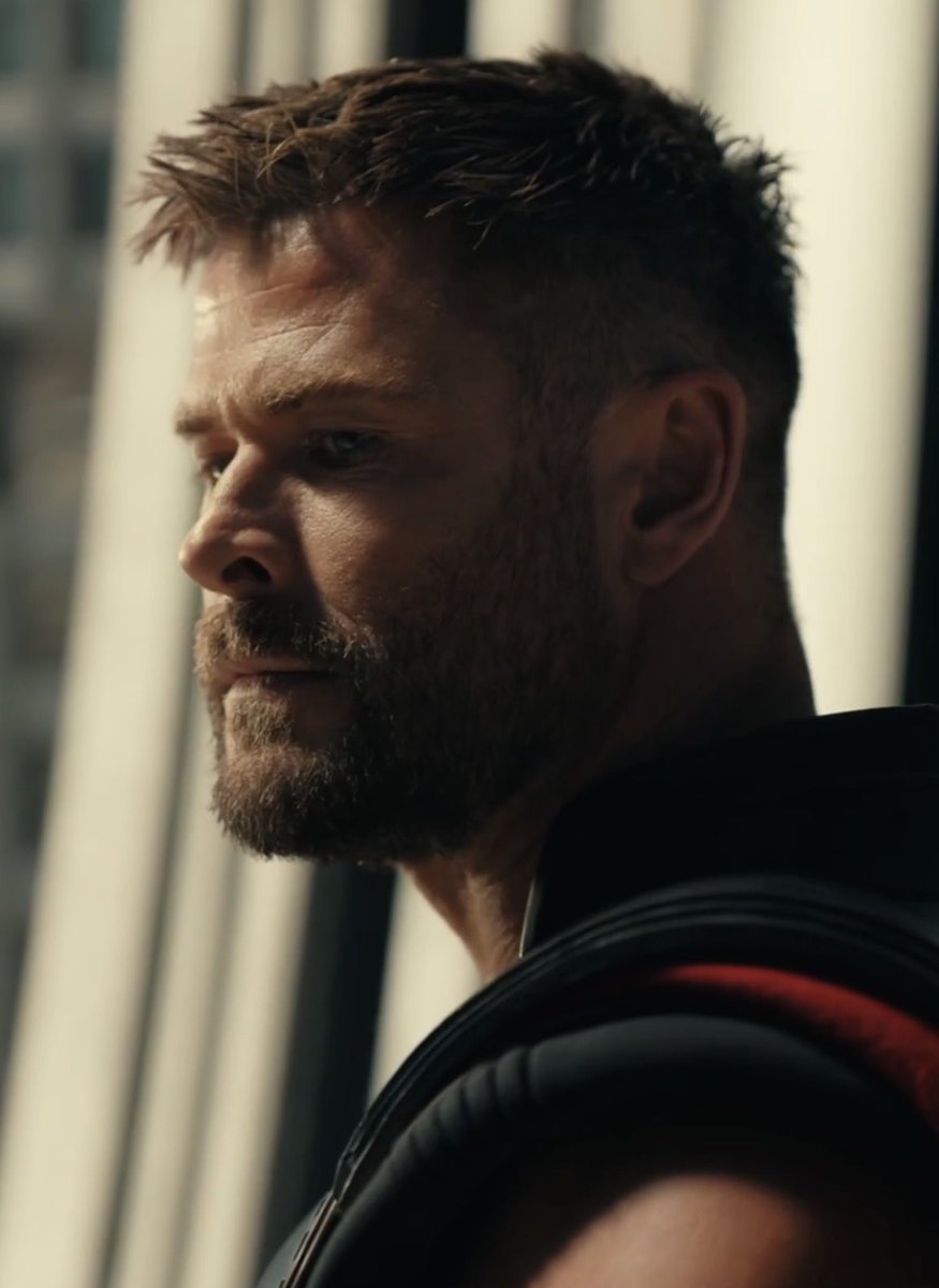 cosmic_marvel's tweet photo. New look at Steve Rogers and Thor in ‘AVENGERS: DOOMSDAY’

“This doesn't bother you, does it?”

“You know it does.” https://t.co/ChqLnbmvUD