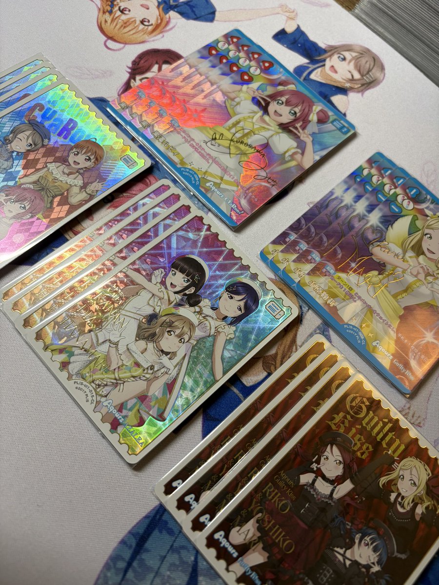 youmari95's tweet photo. ファイルセットこんなに汎用カード入っててすごい！うれしい！（白目） https://t.co/cqXzYP3ifC