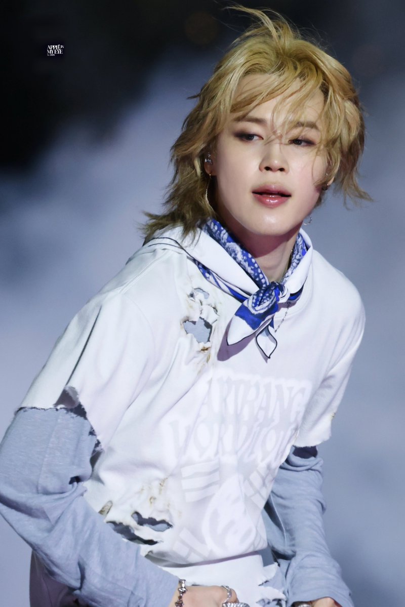 appleinmyeye_jm's tweet photo. 261023 ARIRANG in Buenos Aires 

#지민 #JIMIN #ジミン #방탄소년단 #BTS @BTS_twt https://t.co/EMXEvJW4Fu