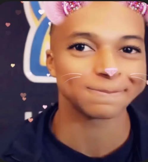 pinkn_cute's tweet photo. Whole feed flaming Neymar https://t.co/97bOYU3pUa