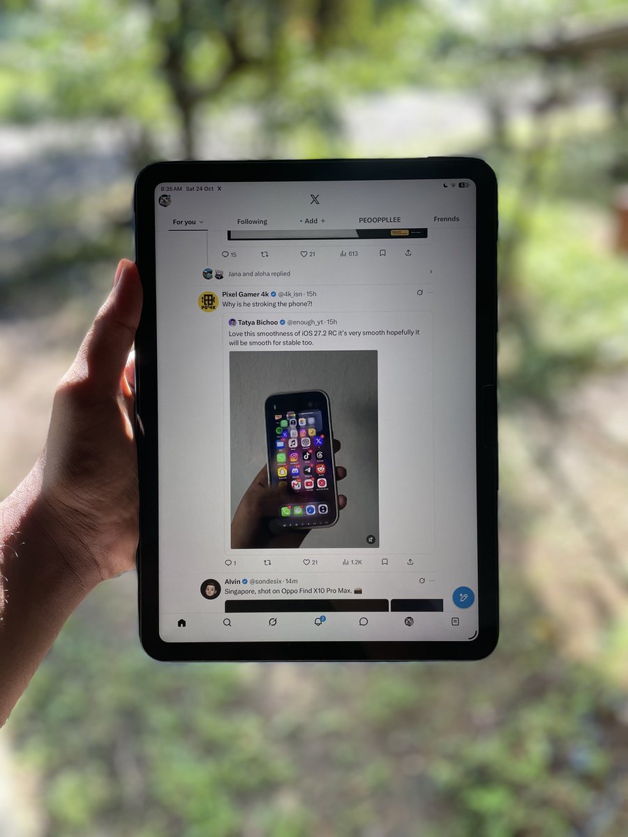 techactually's tweet photo. the new X app redesign for iPad is absolutely DIABOLICAL ⚰️

the previous version wasn’t perfect but it was much better optimised and had good UI than whatever we have now

how did they manage to make it THIS bad https://t.co/ijq1Pw1Q6M