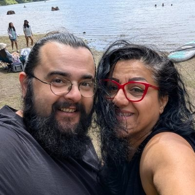 inersi2's tweet photo. بنده با دیدن این قیافه‌ها سَتِرجَم کردم https://t.co/YIxxjgIQ4y