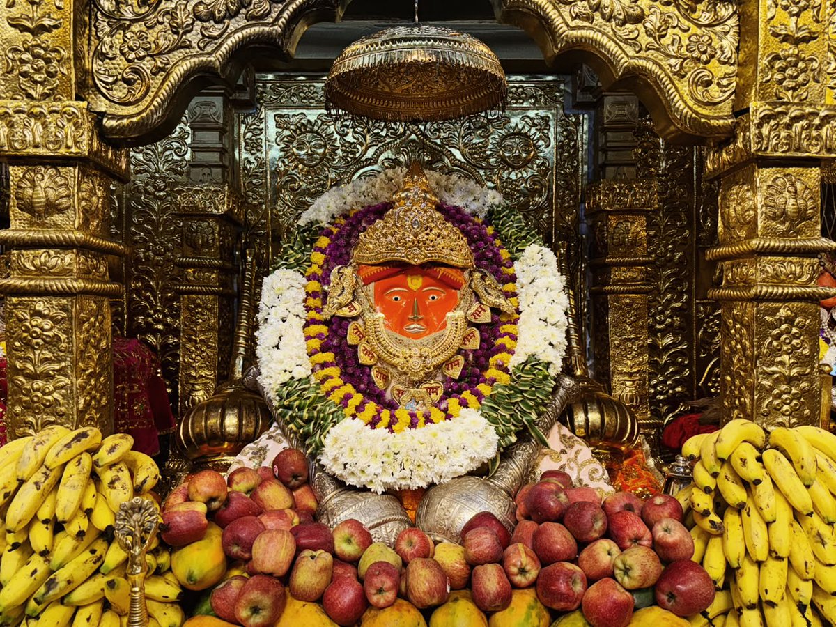 bageshwardham's tweet photo. दिव्य दर्शन श्री बाला जी सरकार
श्री बागेश्वर धाम सरकार ग्राम गढ़ा (मध्यप्रदेश)
23-10-2026
#bageshwardham
#bageshwardhamsarkar
#divyadarshan
#balaji https://t.co/dKYUGUAgLQ