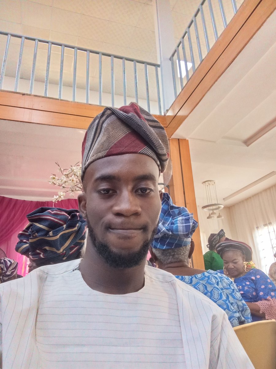 Ayo_CACExpert's tweet photo. Oya now, take this one. ❤️🙂
#FilaYoruba https://t.co/z3GGLn9fWt