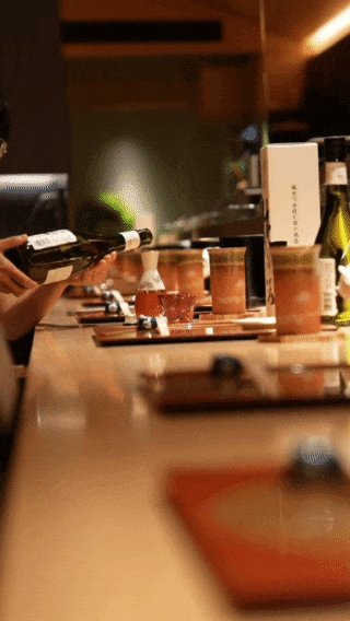 zar_qawi's tweet photo. [今日は親戚とのランチ、ついついお酒を飲みすぎてしまい、店を出た後は少しふらふらでしたが、久しぶりに舅さんと話せて本当に楽しかったです！]， https://t.co/JyAHDnCMBx