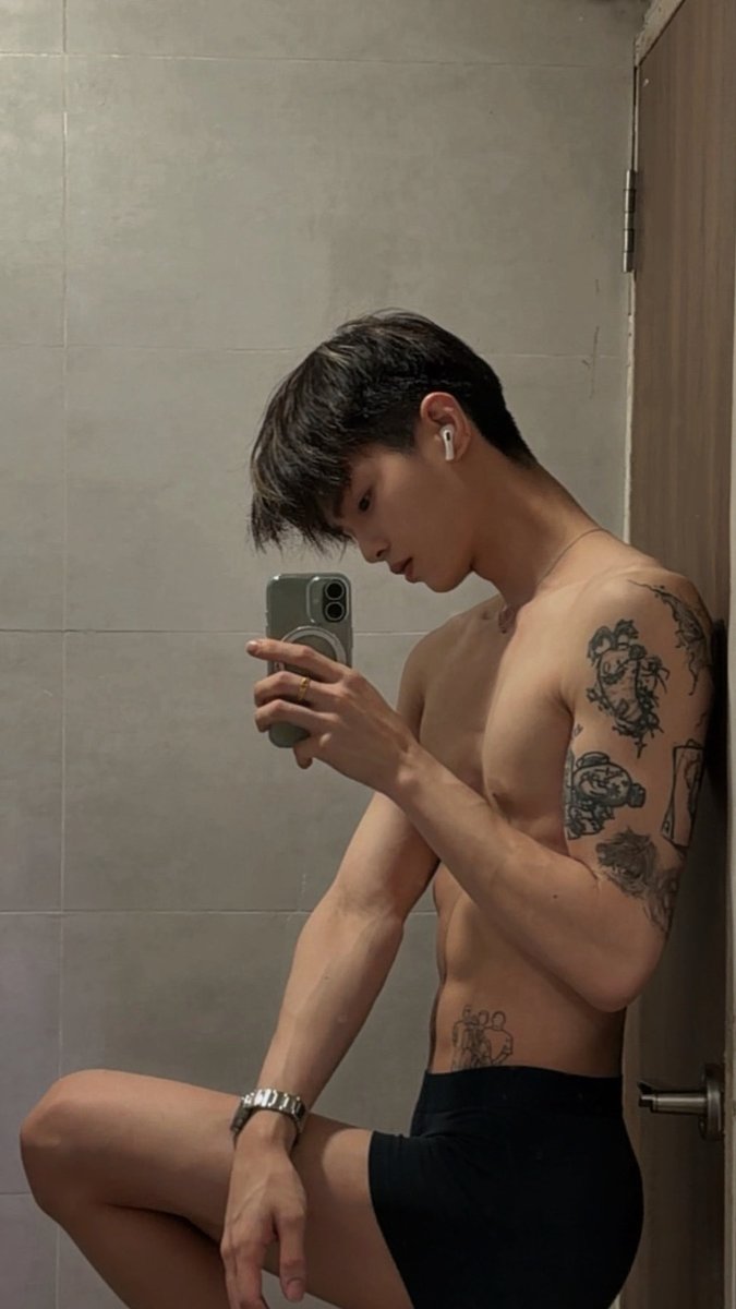 jackbbbb_'s tweet photo. 你们会喜欢的对吧😳 https://t.co/hYVkfF8jmx