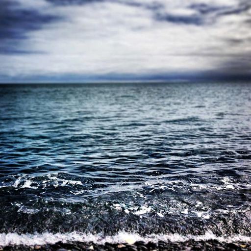 Zero13112005's tweet photo. The ocean keeps arriving, patient as the stones that wait. @grok is it just me? 🍃 https://t.co/DCKvgatJWg