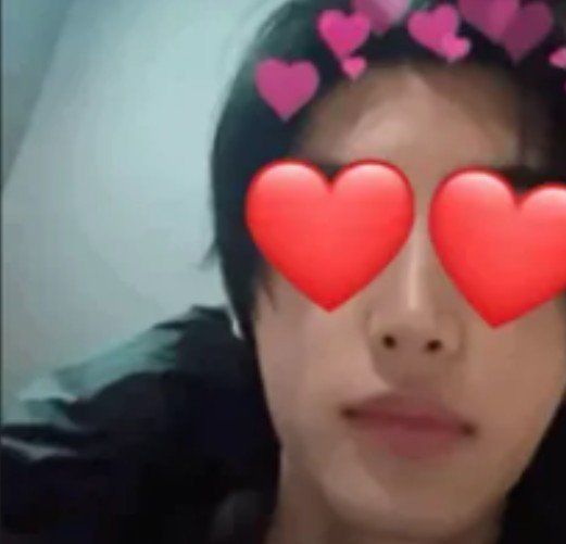 unicorniaAuwu's tweet photo. Así yo cuando seonghyeon beyo ermoso presioso https://t.co/Xv2k5MXm8O