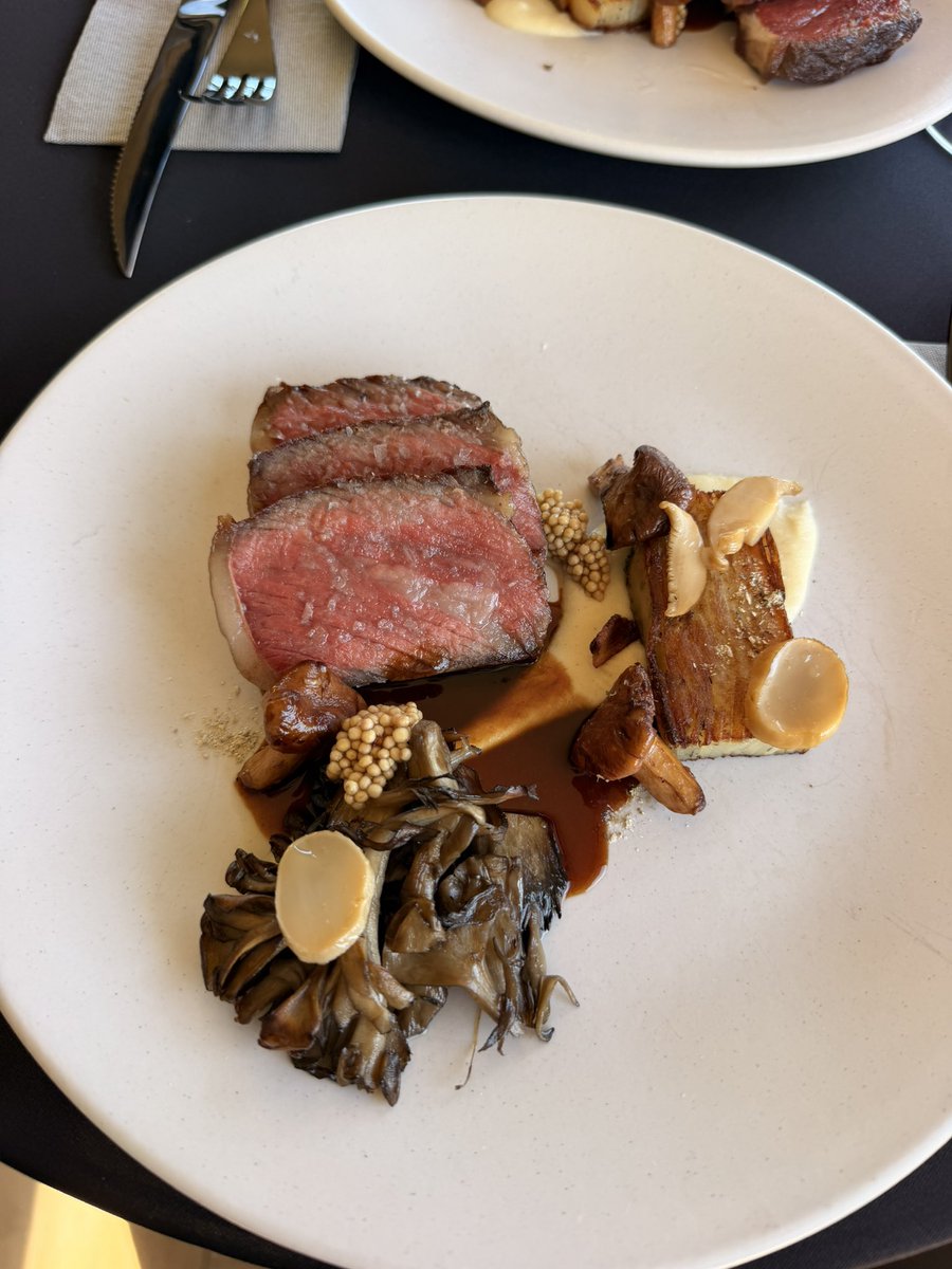 ArthurMacwaters's tweet photo. A comparison for my new Japanese friends 

The left side is ribeye I made on my grill for my friends

The right side is Wagyu from a chef (a rare treat for me) 

both were delicious but honestly I love the charcoal smoke of a simple grill https://t.co/tPmI9s9joK
