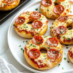 pawpaw_ray's tweet photo. 🍕Today is “Pizza Makers Day”🍕
#Kids challenges:
😋Ask your #Grandparents &amp; #Parents their favorite toppings!
😋Uncover places that make Pizza different from others!
😋Make #Pizzas of Bagels; English Muffins; and French Toast!

#DadLife &amp; #MomLife ideas for #FamilyTime &amp; #Food! https://t.co/ihOcXzfvL7