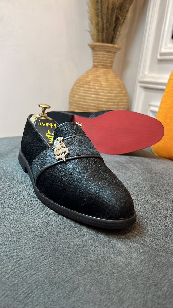 houseoffelsteve's tweet photo. Kola Loafers ✨

Got a special event coming up? This pair has you covered. Look good and feel confident wherever you go.

Price: 80,000

DM us to order yours.

🌐 https://t.co/VPuqsowRpE
📍 127, Egbeda-Idimu Road, Ileepo Alhaji Bus Stop, Lagos State.
📞 +234 903 116 0541 https://t.co/OzlZJuSkXq