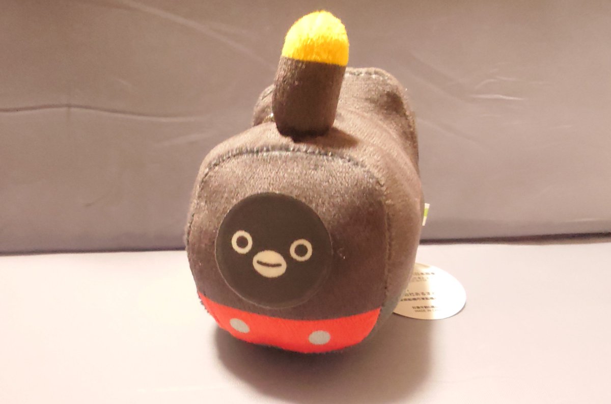rikka_0606's tweet photo. てぱくにあるガチャのSLぬぃにペンちゃんシールを貼ると〜〜
🚂🐧の完成！！
これはこれでかわいい😂 https://t.co/9hgofwZoiH
