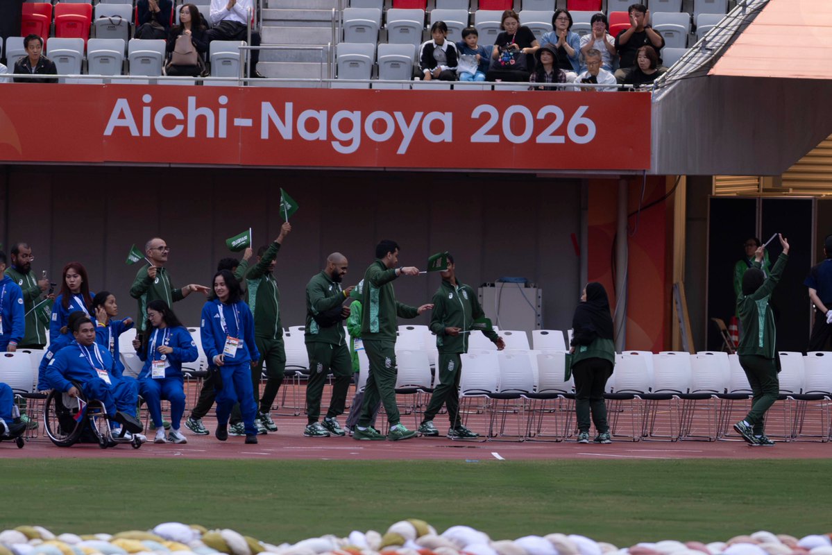 TeamSaudi's tweet photo. اليـوم نــودّع ناغويا 👋🏻🇸🇦
 
📸| لاعب ⁧#فريق_السعودية⁩ علي النخلي يرفع علم المملكة في حفل ختام دورة الألعاب البارالمبية الآسيوية الخامسة ⁧#ناغويا2026⁩ 🏅🇸🇦
 
وعـدنا في #الدوحة2030 بإذن الله 🙏
 
⁧#نشجعك⁩ 💚 https://t.co/TcBJEHna5Y