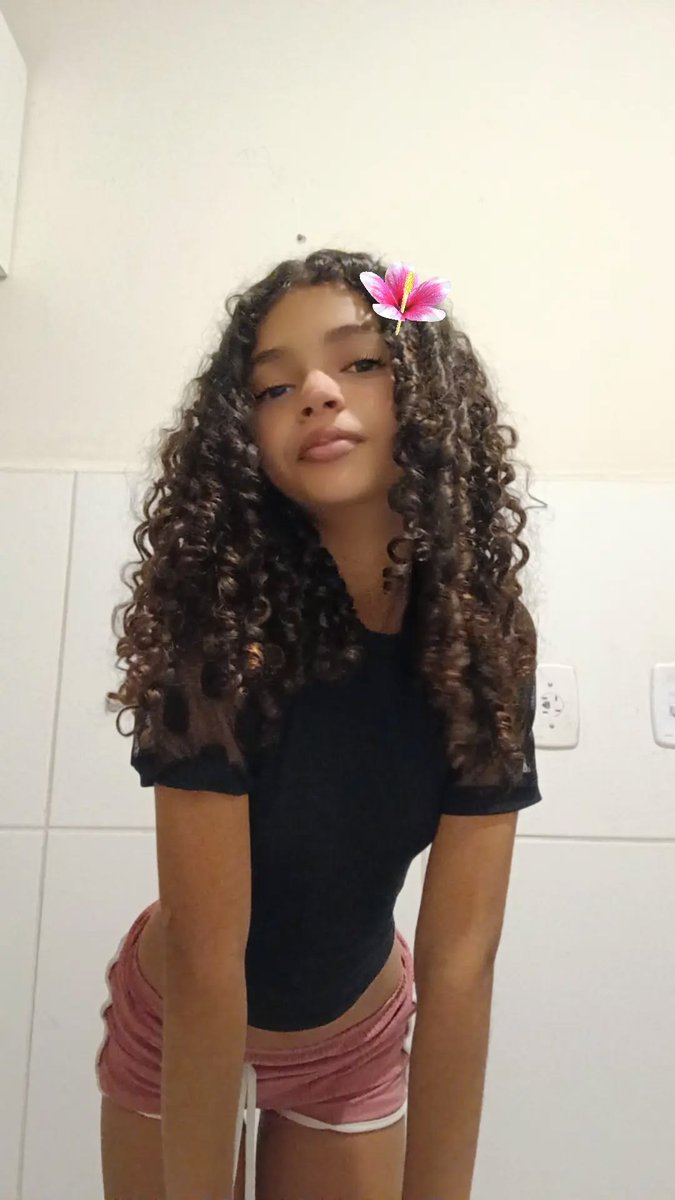 michcio27's tweet photo. Posso fazer uma brincadeira com vc no privado? https://t.co/CvuGaFRQL9