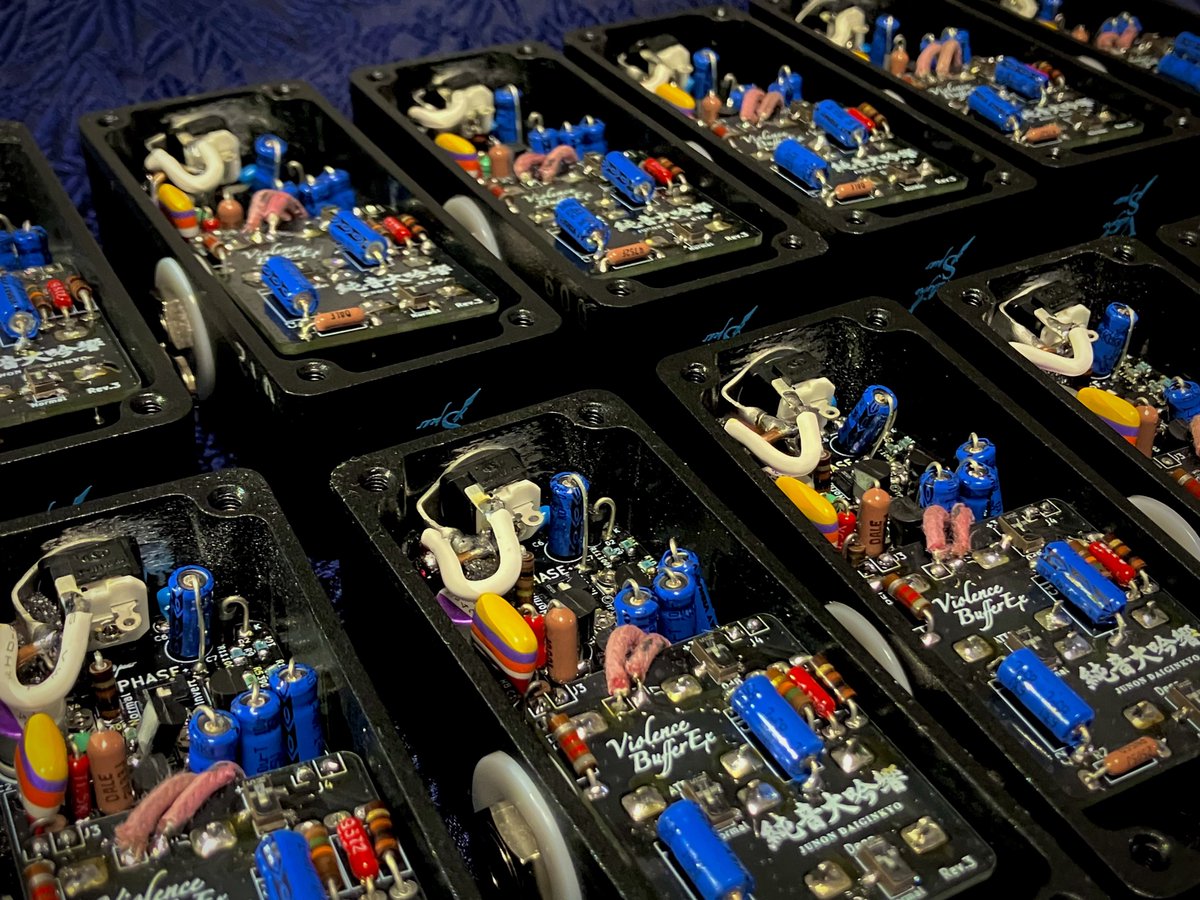VALKYRIE_SPEAR's tweet photo. 新作のご購入ありがとうございました。
出荷！！
Violence Buffer Ex 純音大吟響 Fat Tone Edition

ご購入者様へ、
1. まずは初期設定のままお試しください。
2. 次にお使いの機材の状況に応じて、画像の通りスイッチの組み合わせ①〜⑥を変えてご自身に合う最適な設定をお探しくださいませ！ https://t.co/lnPztHHNgc