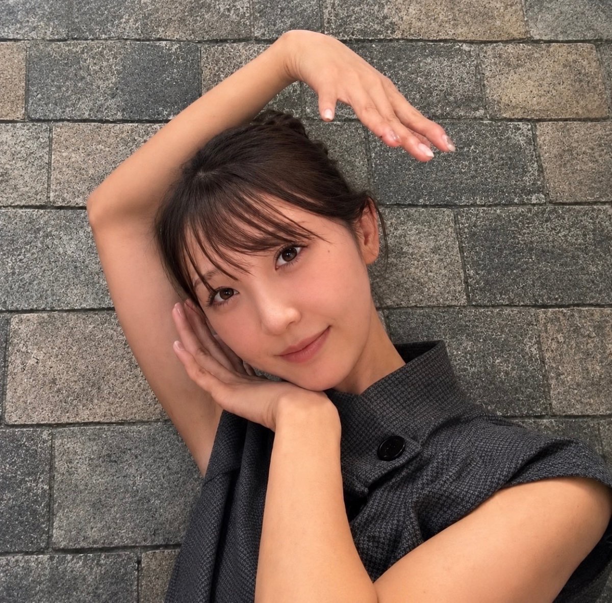 ym_10_18's tweet photo. 2027年以降はヨメックみたいな面長大人顔の時代が確実に来る‼️まずメイクから変えて‼️ https://t.co/QOatsT8tGd