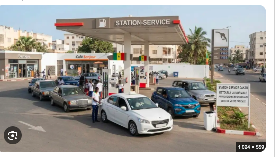 EvenProdMedia's tweet photo. Tensions sur le carburant à Dakar : le ministère de l'Énergie se veut rassurant

De longues files d'attente ont été observées ces dernières heures devant plusieurs stations-service de la capitale sénégalaise. Face à l'inquiétude des usagers, le…

https://t.co/P7x5zdiJcY https://t.co/0ItFM75FmU