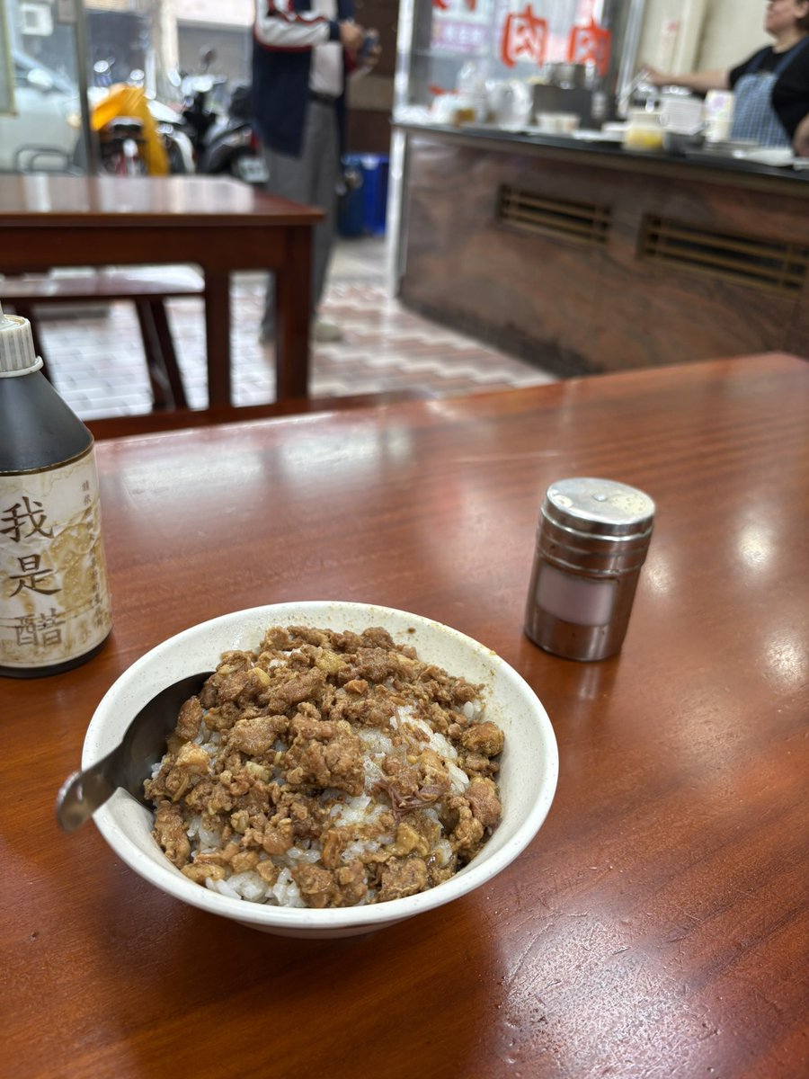 yd2366212's tweet photo. 今までで一番いろんな方に見てもらえたポストになりました🙇‍♂️
台湾の方々の心遣いがとても嬉しいです☺️

今朝965番のバスで台北まで戻りました🚌
昨夜から停電や電波障害、大雨などで旅行はしずらいですが台北市内はお店が開いてるので引き続き楽しみます😊

謝謝！我超愛台灣！🇹🇼 https://t.co/Nud3azVbhm