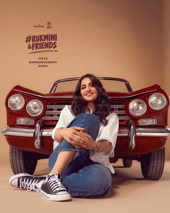 Saravanaspb's tweet photo. #THARA! 🚙❤️ is found!
The Crazy GANG is officially complete with @rukminitweets joining the ride🤩
@twittshrees Trip Title 'R'eveal Soon🔥
#ShreeKarthick #RukminiVasanth #RukminiAndFriends @SiruniOffl @Madboys_Ent @DevRamnath @mesaikrishna @BenchMarkOffl @prosathish https://t.co/An2CegoOPv