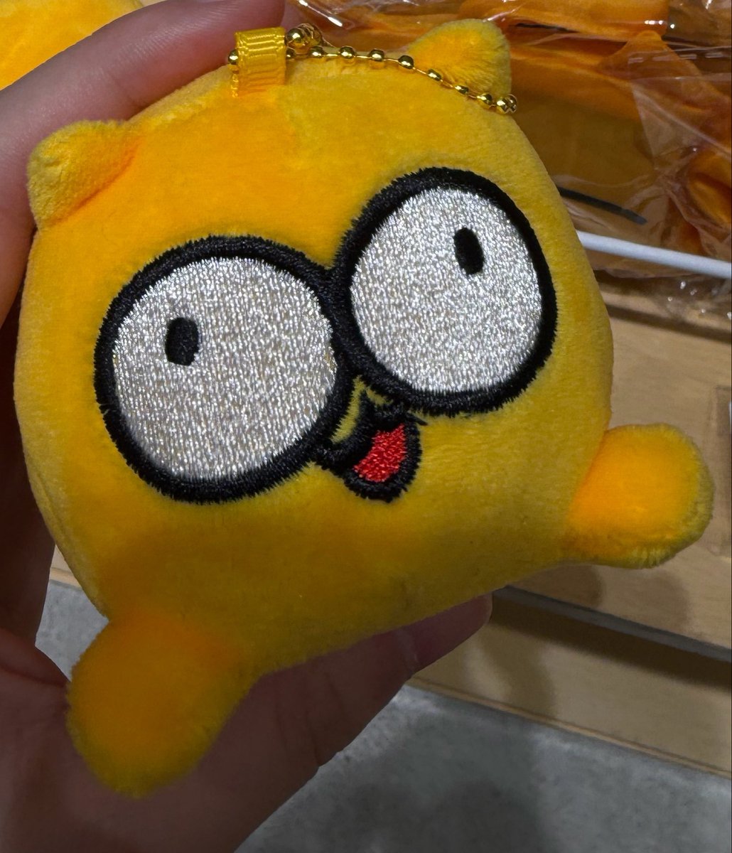 1x_crq's tweet photo. さっそく、ブレブレ写真😂
ちなみにベロないなっちゃ三秒ルールうんたもいた𐐃ω𐐃
 #うんたねこ 
 #スキフェス https://t.co/2Pu8olrL5b