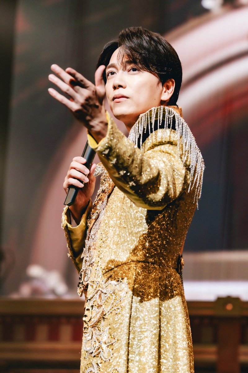 stage_natalie's tweet photo. 【公演レポート】山崎育三郎「19BOX ～STARMAN～」フィナーレ、“高輪コーレス”はPRIMOが盛り上げ（舞台写真 / セットリストあり）
https://t.co/ba96GTW5FL

#19BOX #STARMAN https://t.co/H6mIQqBBR6