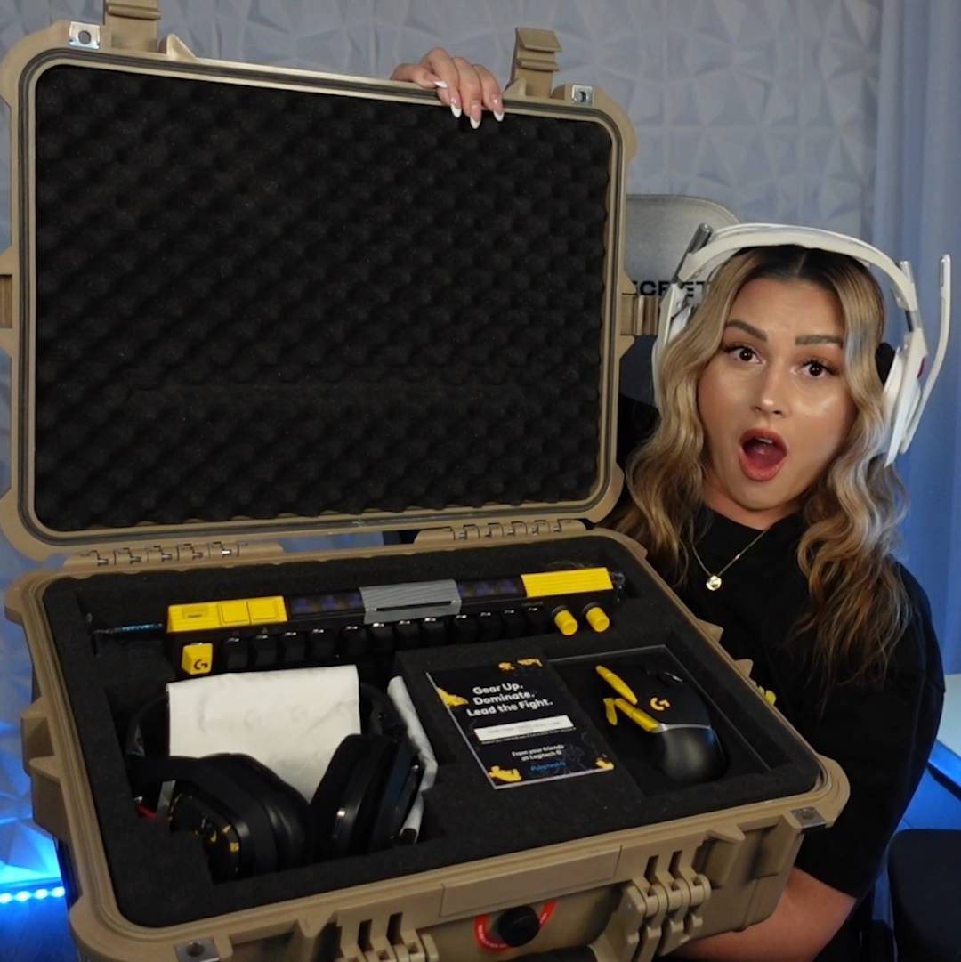 nicolevauxite's tweet photo. Logitech G x Call of Duty: Modern Warfare 4 Co-Branded Gear 

I'm speechless. Thank you @LogitechG_ANZ  💛

#CallofDuty #MW4 #LogitechG #Gifted https://t.co/9BWg66BQT7