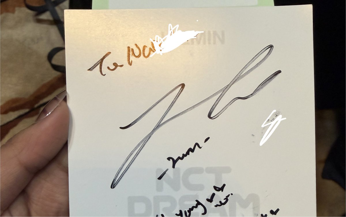 najaeminh's tweet photo. 241026 MAKESTAR FANSIGN IN SG

me: when is narcissism 2 ?

🐰: maybe 2027? early? march?

(anyways he said its not confirmed but lets pray 😣🙏) 

#재민 #羅渽民 #JAEMIN #ジェミン #NCTJNJM #NCTDREAM https://t.co/tDeGOwtoqz