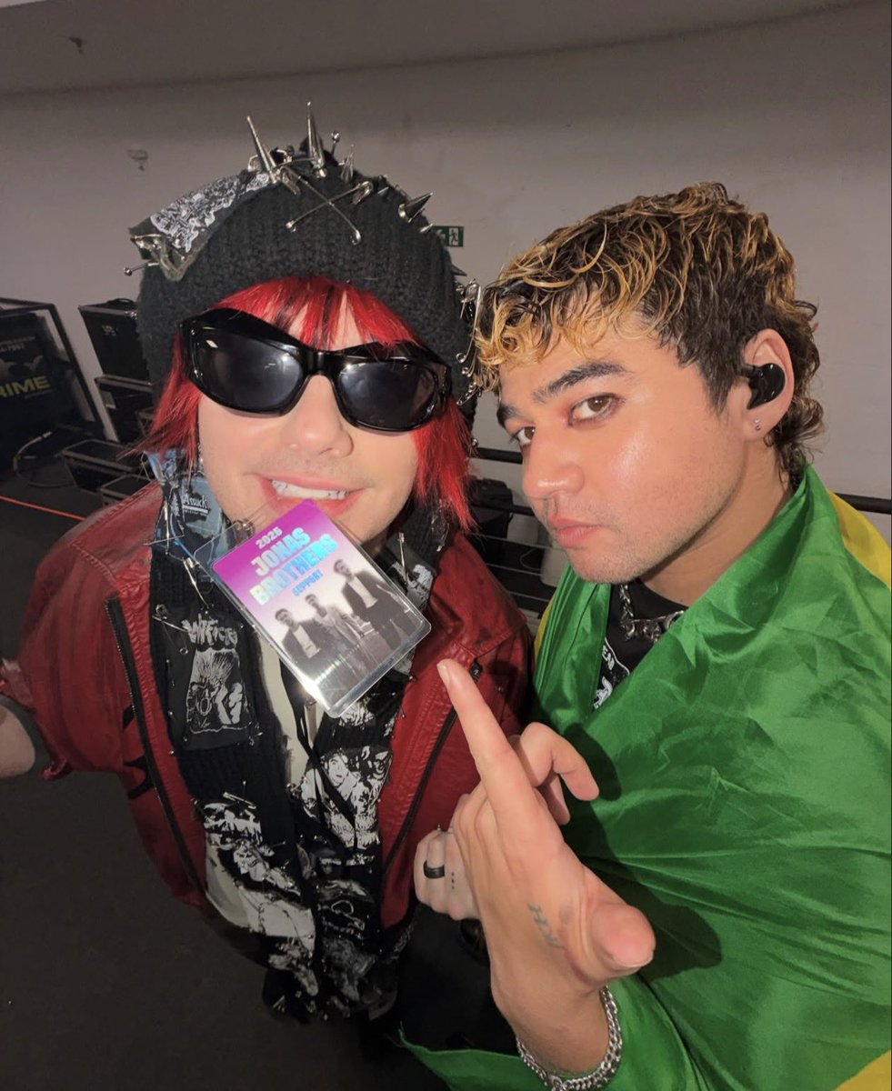 facingmichael tweet picture