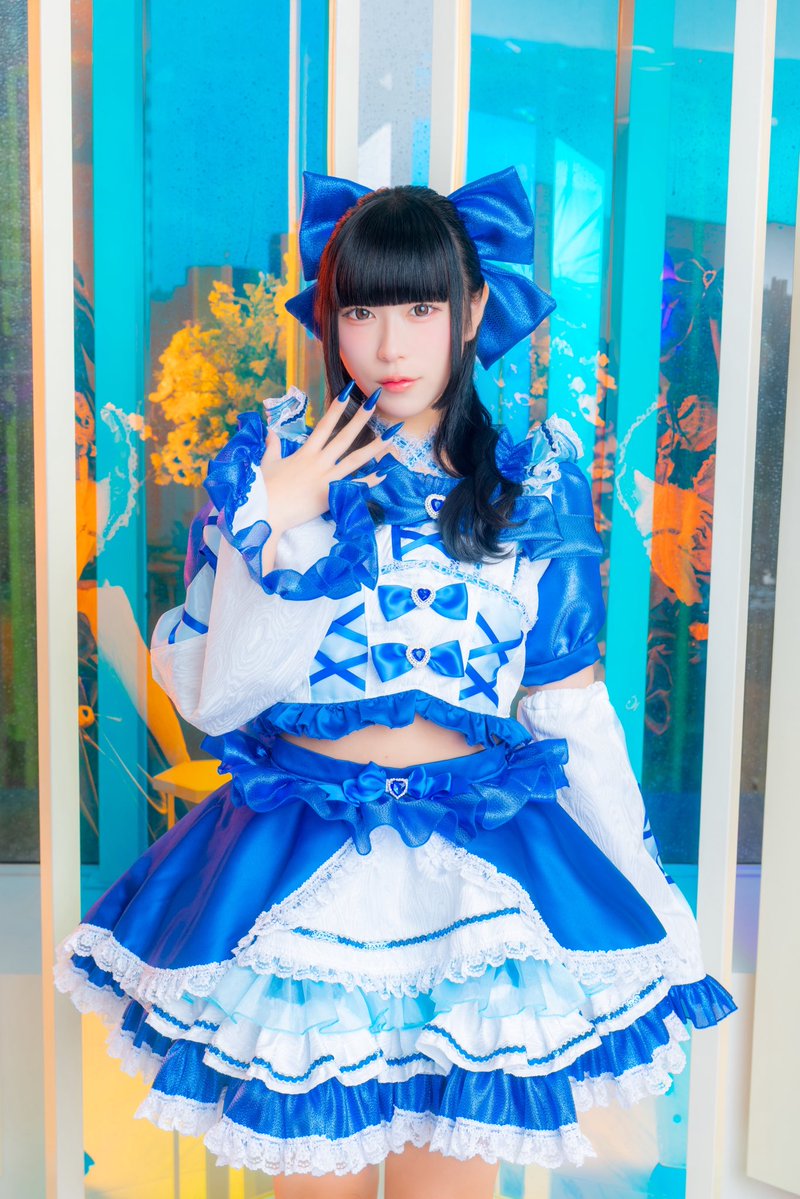 BYBBiT_STAFF's tweet photo. 💙 個人アー写公開 💙

✦︎ 美月りの( @rino_bybbit )
︎✦︎ ブルー担当
✦︎ 好きな食べもの：牛乳、マヨネーズ、オロナミンC
✦︎ 一期一会✨

#ビビッと https://t.co/osPnhWTBe7