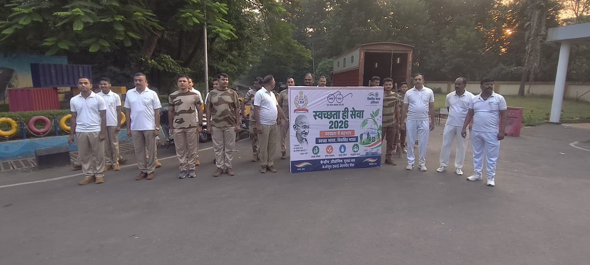 CISFWest's tweet photo. Together for a cleaner India! CISF promotes #SpecialCampaign6 through Shramdaan, cleanliness drives &amp; awareness initiatives, strengthening #JanBhagidari for a cleaner, greener and more sustainable #ViksitBharat.
@HMOIndia 
@MIB_India 
@SwachhBharatGov 
@swachhbharat 
@CISFHQrs https://t.co/CForBx4S5C